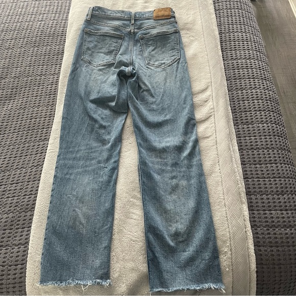 Aritzia - Denim Forum - The Arlo High Rise Straight - Medium Light Wash - 26 - Picture 4 of 6